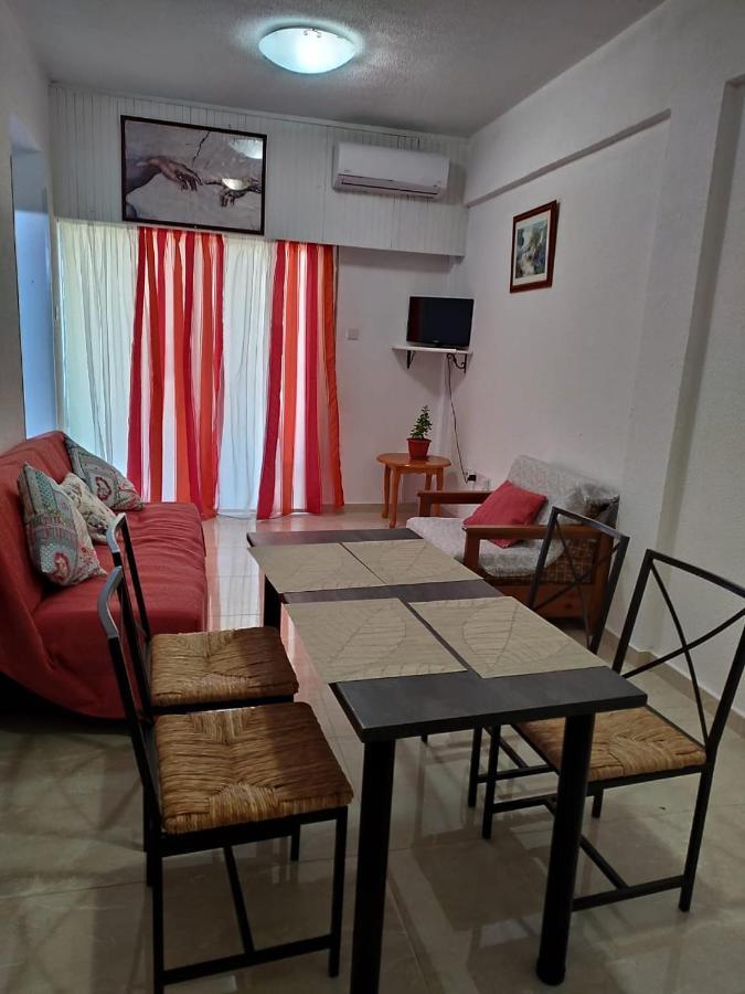 1 Bedroom Apartment Lárnaka Kültér fotó
