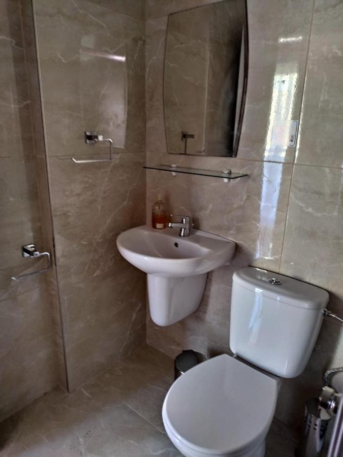 1 Bedroom Apartment Lárnaka Kültér fotó