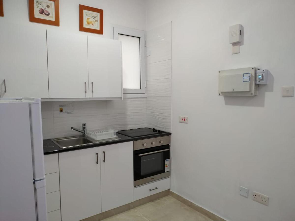 1 Bedroom Apartment Lárnaka Kültér fotó